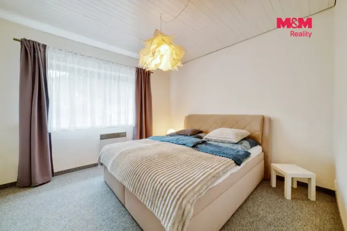 Prodej rodinného domu, Valy, Na Stráni, 238 m2