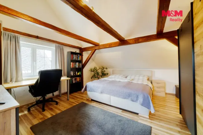 Prodej rodinného domu, Valy, Na Stráni, 238 m2