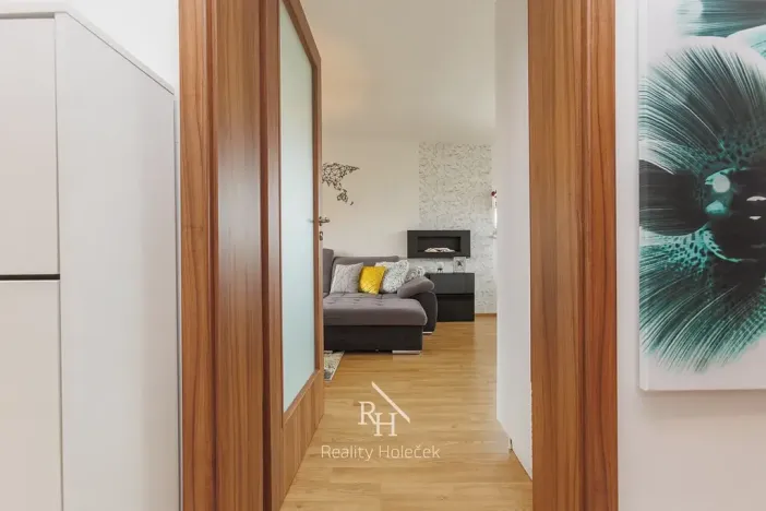 Prodej bytu 2+kk, Buštěhrad, Ořešín, 52 m2