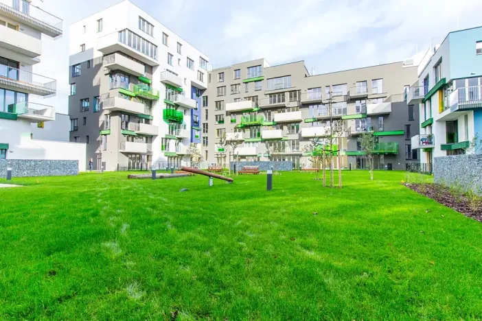 Pronájem bytu 1+kk, Praha - Vršovice, Archangelská, 34 m2