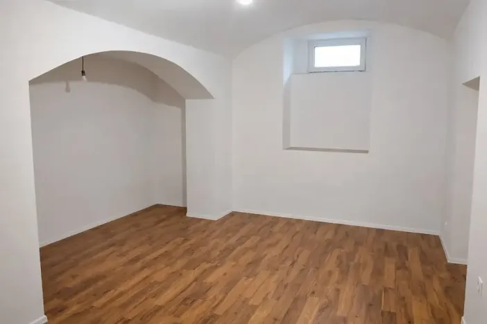 Pronájem obchodního prostoru, Praha - Strašnice, Saratovská, 110 m2