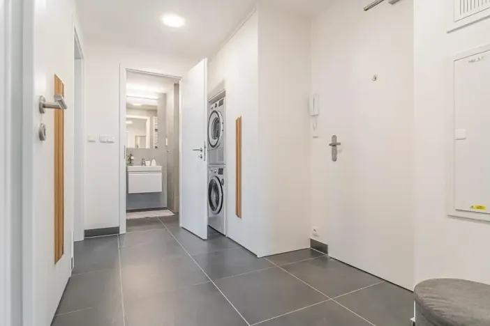 Pronájem bytu 2+kk, Praha - Prosek, Litoměřická, 57 m2