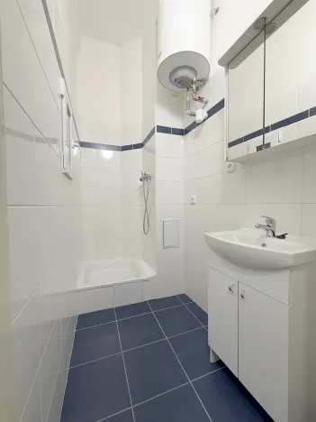 Pronájem bytu 1+kk, Praha - Vršovice, Přípotoční, 28 m2