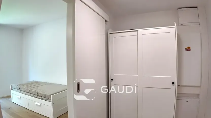 Pronájem bytu 1+kk, Praha - Hrdlořezy, Mezitraťová, 37 m2