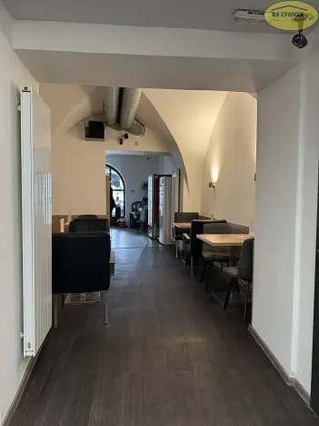 Prodej obchodního prostoru, Kroměříž, Velké náměstí, 143 m2