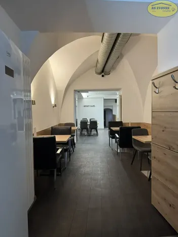 Prodej obchodního prostoru, Kroměříž, Velké náměstí, 143 m2
