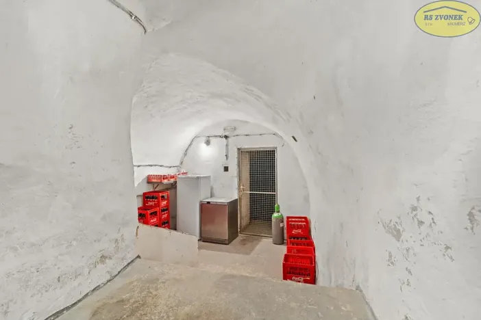 Prodej obchodního prostoru, Kroměříž, Velké náměstí, 143 m2