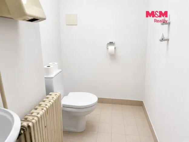 Pronájem kanceláře, Praha - Prosek, Prosecká, 113 m2