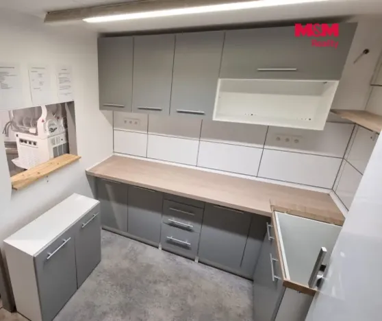 Pronájem obchodního prostoru, Český Těšín, Nádražní, 18 m2