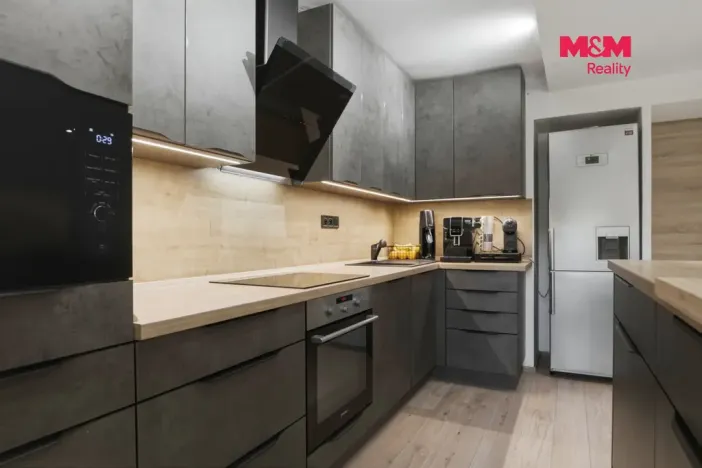 Prodej rodinného domu, Stěžery, Lipová, 250 m2