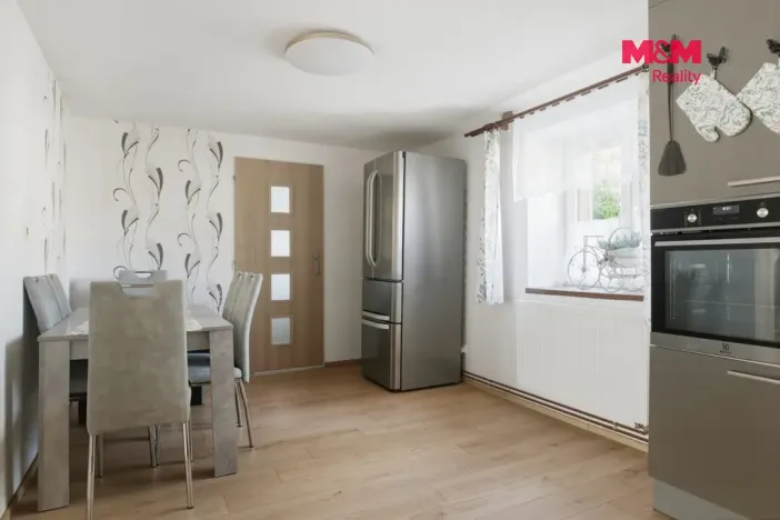 Prodej rodinného domu, Stěžery, Lipová, 250 m2