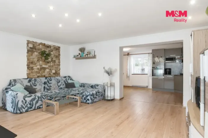 Prodej rodinného domu, Stěžery, Lipová, 250 m2