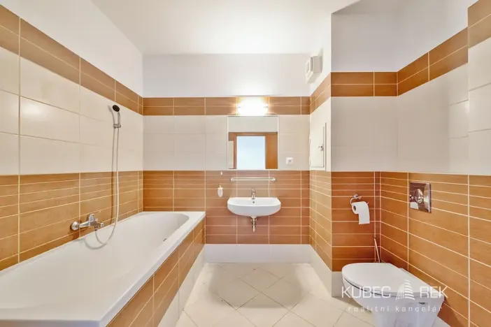 Pronájem bytu 2+kk, Tábor, Budějovická, 54 m2