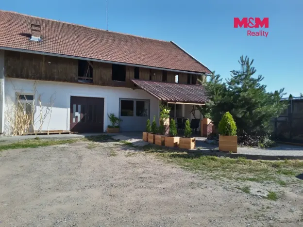 Pronájem skladu, Běstovice, 113 m2