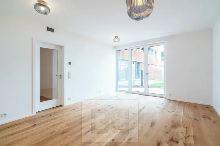 Pronájem bytu 2+kk, Praha - Radlice, U Komína, 55 m2
