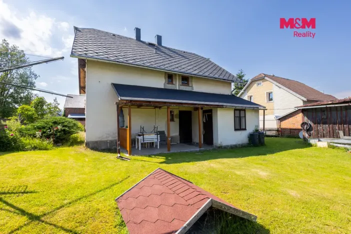 Prodej rodinného domu, Mikulášovice, 200 m2