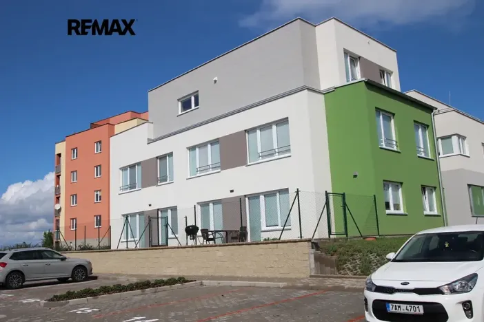 Pronájem garážového stání, Kolín, Antonína Dvořáka, 12 m2