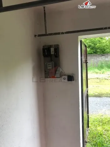 Pronájem garáže, Kolín, Třídvorská, 21 m2
