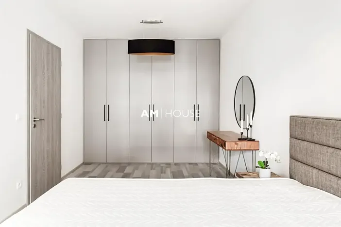 Pronájem bytu 2+kk, Praha - Strašnice, Zvěřinova, 57 m2