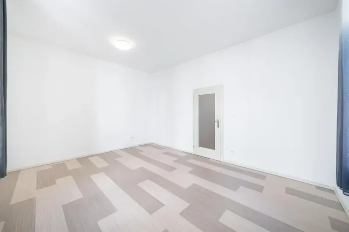 Pronájem bytu 1+1, Plzeň - Vnitřní Město, Veleslavínova, 38 m2