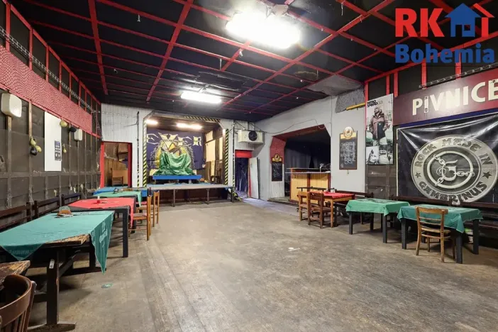 Prodej restaurace, Kolín, Veltrubská, 411 m2