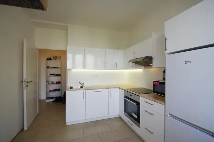 Pronájem bytu 2+kk, Praha - Vinohrady, náměstí Jiřího z Lobkovic, 35 m2