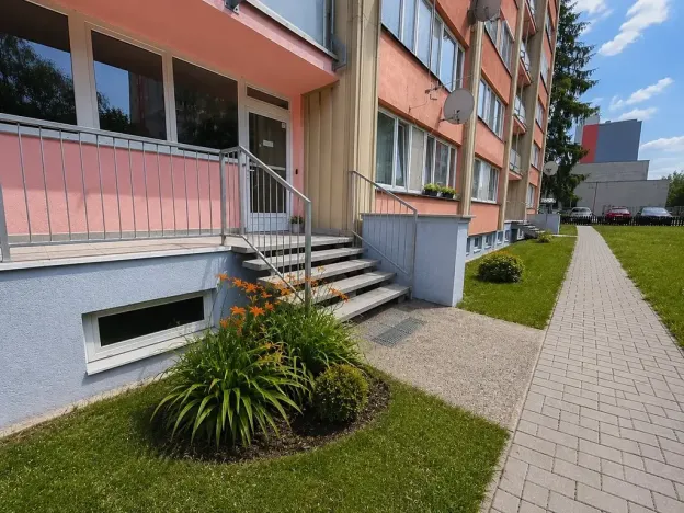 Pronájem bytu 3+1, Praha - Horní Počernice, Komárovská, 70 m2