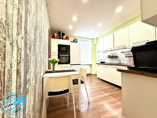 Prodej bytu 4+1, Krnov, Tyršova, 84 m2