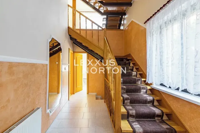 Pronájem rodinného domu, Praha - Řepy, Doubravínova, 480 m2