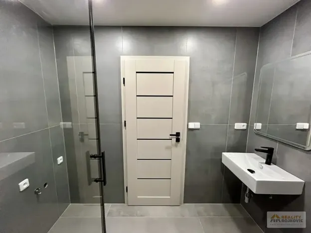Prodej bytu 1+1, Broumov, Pionýrská, 36 m2