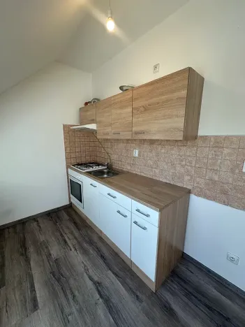 Pronájem bytu 2+1, Jihlava, Na Dolech, 63 m2