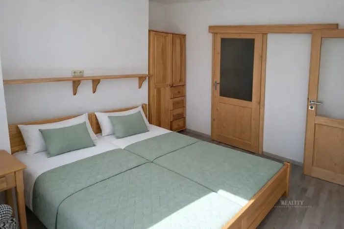Prodej činžovního domu, Ostružná - Ramzová, 73 m2