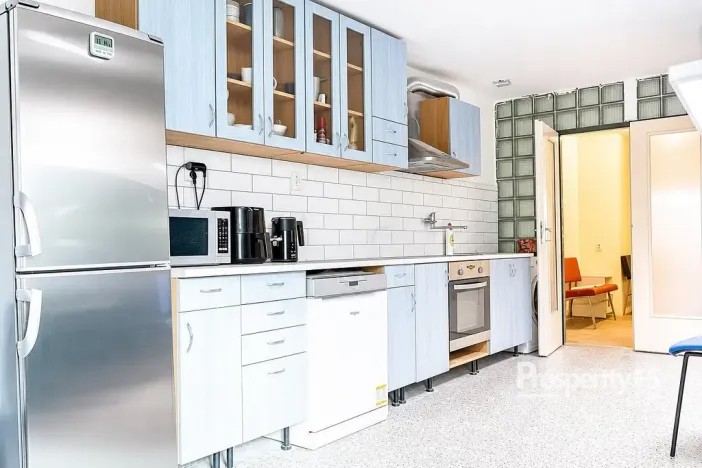 Pronájem komerční, Kladno, náměstí Svobody, 12 m2