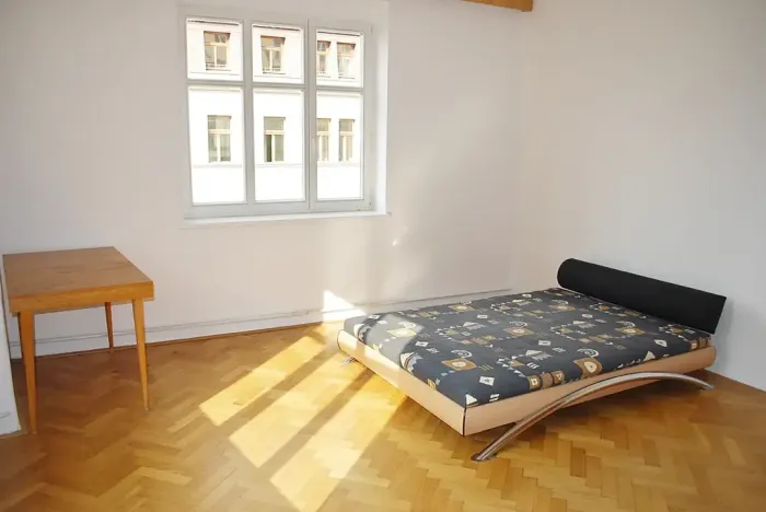 Pronájem bytu 2+1, Praha - Žižkov, Ostromečská, 80 m2
