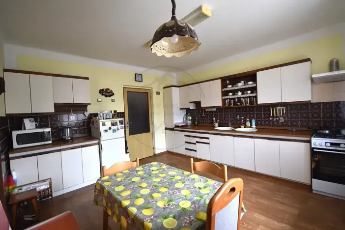 Prodej rodinného domu, Lipová-lázně, 210 m2