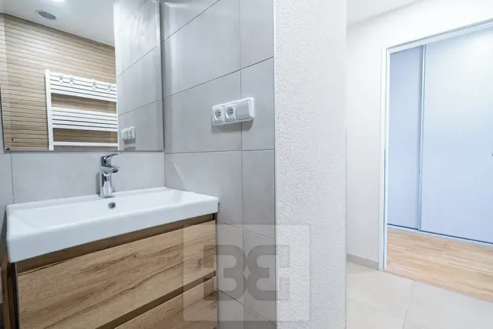 Pronájem bytu 2+kk, Praha - Prosek, Litvínovská, 45 m2