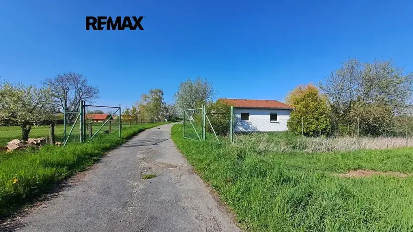 Pronájem skladu, Dolní Chvatliny, 3690 m2
