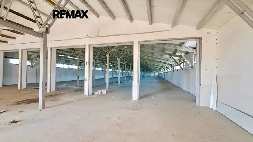 Pronájem skladu, Dolní Chvatliny, 3690 m2