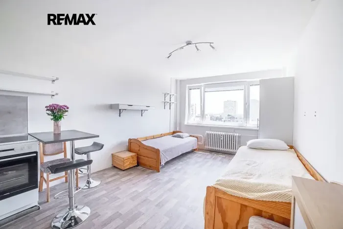 Prodej bytu 1+kk, Praha - Háje, Bajkonurská, 27 m2