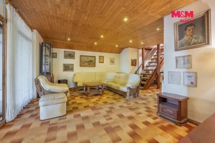 Prodej rodinného domu, Líský, 240 m2