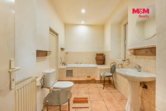 Prodej rodinného domu, Líský, 240 m2