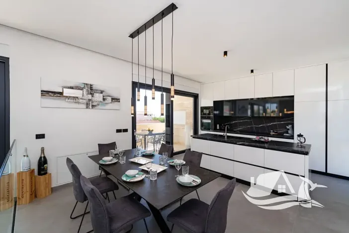 Prodej vily, Vrsi, Chorvatsko, 210 m2