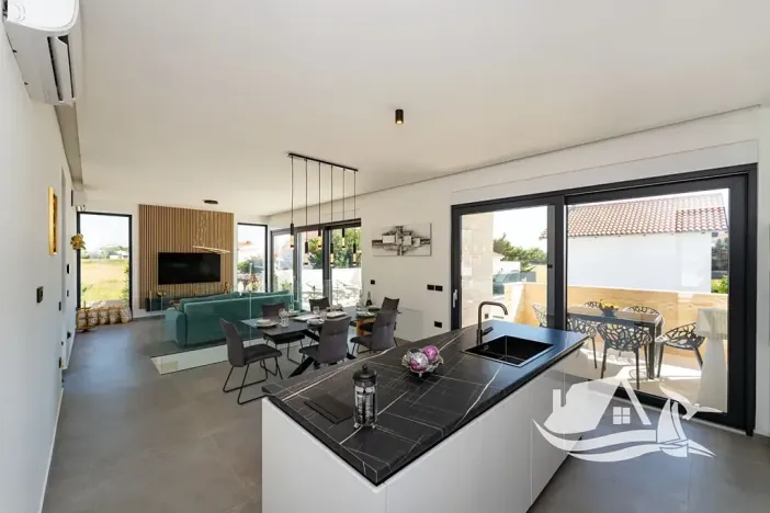 Prodej vily, Vrsi, Chorvatsko, 210 m2