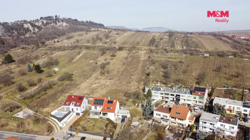Prodej pozemku pro bydlení, Mikulov, Hliniště, 7881 m2