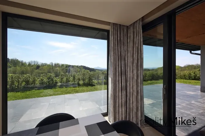 Prodej rodinného domu, Křižany, 470 m2