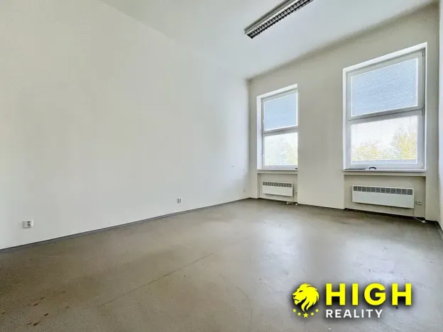 Pronájem kanceláře, Dýšina, 490 m2