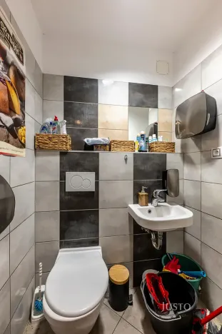 Pronájem obchodního prostoru, Uherské Hradiště, Masarykovo náměstí, 41 m2