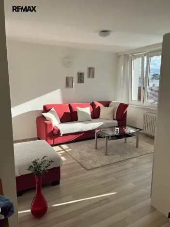 Pronájem bytu 1+kk, Praha - Libeň, Nad Mazankou, 35 m2