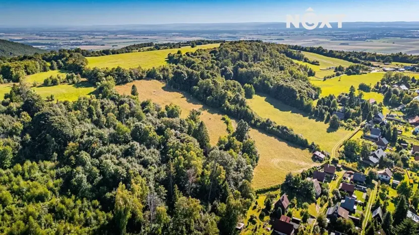 Prodej komerčního pozemku, Paseka, 5609 m2
