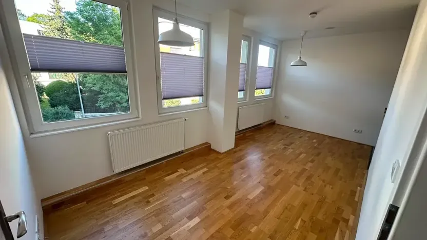 Pronájem bytu 2+kk, Praha - Vinohrady, Perucká, 40 m2